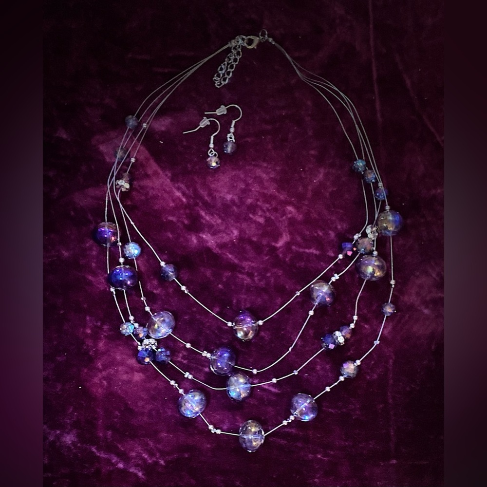 Multi-layer illusion crystal/glass beaded necklace w/matching earrings New